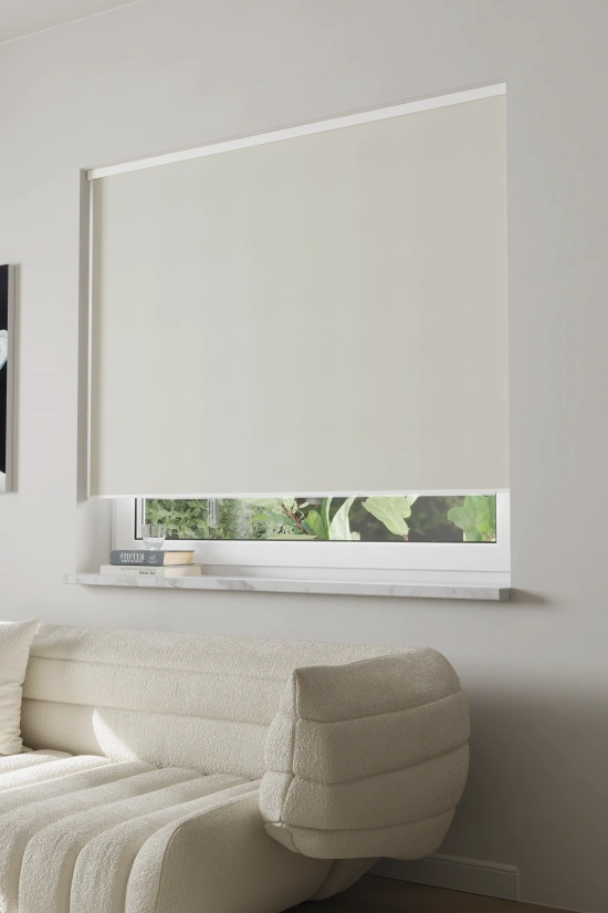 Darphe Custom Full Blackout Smooth  Roller Shades Fire Resistance