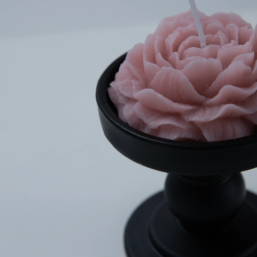 Darphe Rose Handmade Candle with Black Candlestick